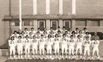 The last team photo at the last Seton Hall football game